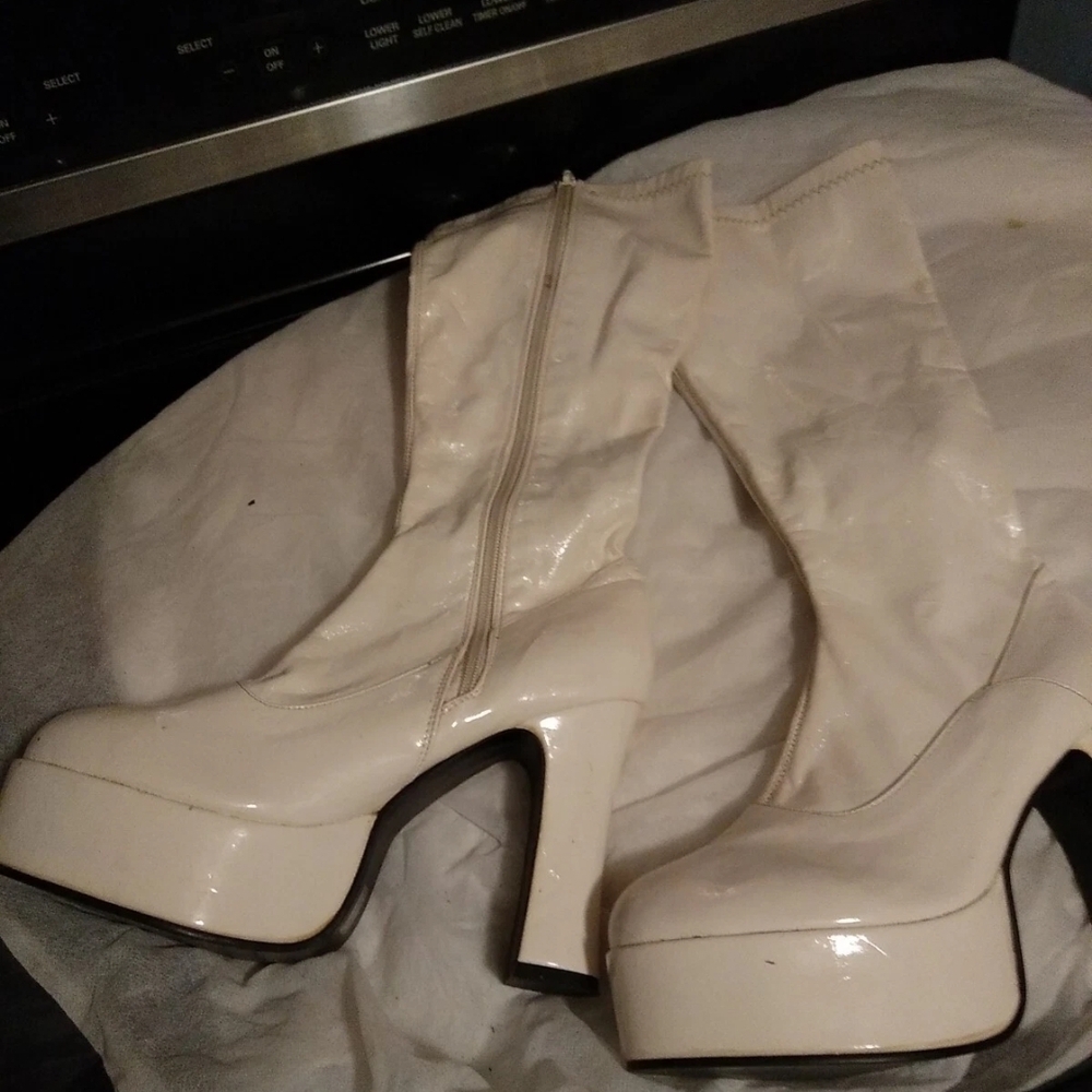 Stylish White Platform Boots Vintage Y2K Hot Topic White Go Go Boots Size 9.5